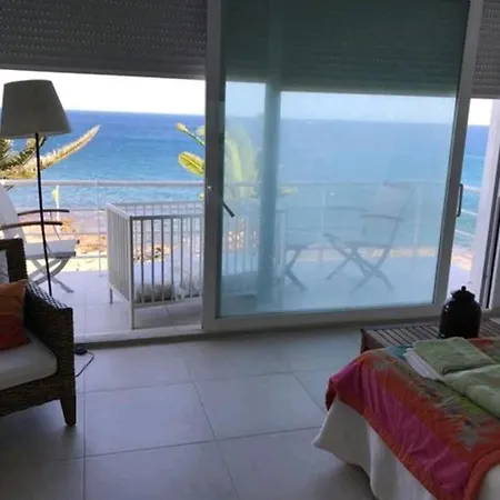Bed And Breakfast On The Beach 2 Bed & Breakfast