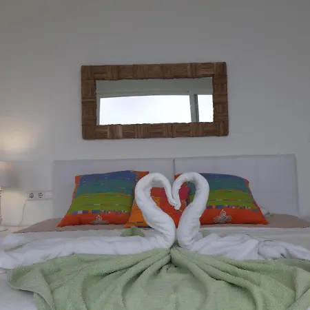 Bed And Breakfast On The Beach 2 Bed & Breakfast *